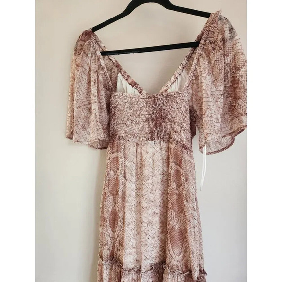 NWT By Anthropologie Short-Sleeve Tiered Midi Dress Size S Neutral 9B411 - Picture 7 of 12